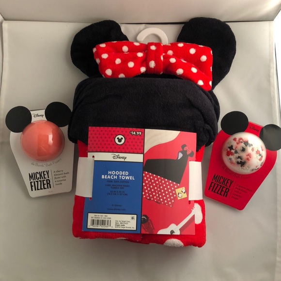 minnie mouse hooded beach towel